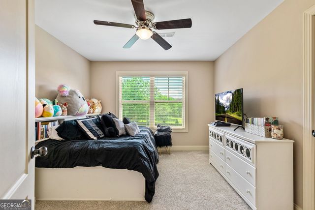 53 Ranan Ln, Newnan, GA 30263