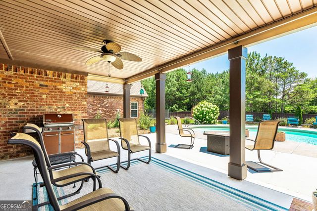 53 Ranan Ln, Newnan, GA 30263
