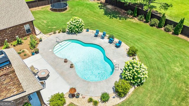 53 Ranan Ln, Newnan, GA 30263