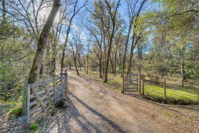 15 Hide A Way, Oroville, CA 95966