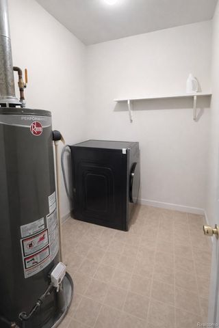 33693 Pondview Circle, Livonia, MI 48152