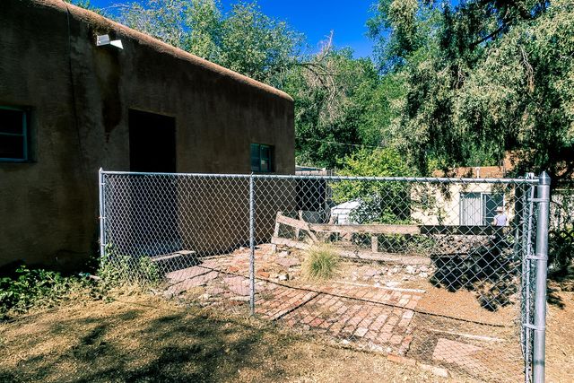 1409,1407 Hazeldine Avenue SE, Albuquerque, NM 87106