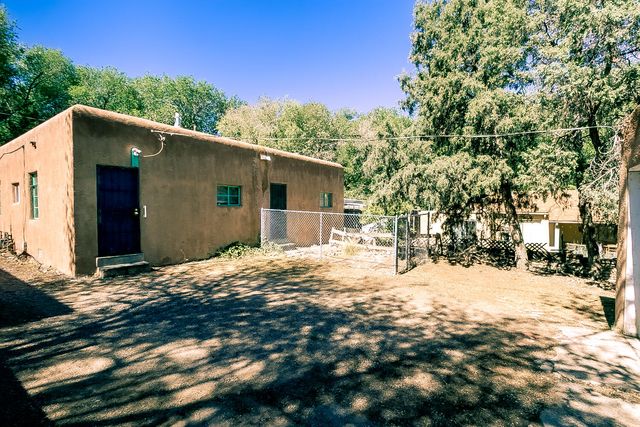 1409,1407 Hazeldine Avenue SE, Albuquerque, NM 87106