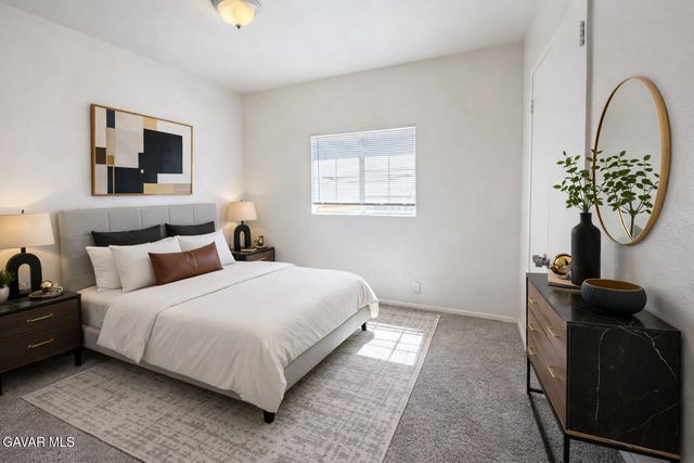 44104 Carolside Avenue, Lancaster, CA 93535