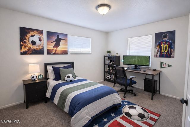 44104 Carolside Avenue, Lancaster, CA 93535