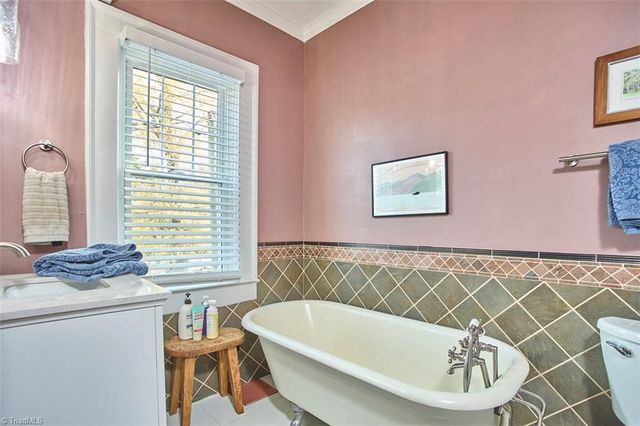 424 E Sprague Street, Winston-salem, NC 27101