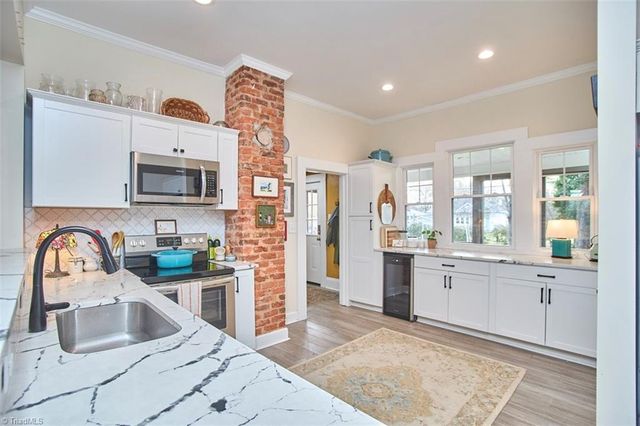 424 E Sprague Street, Winston-salem, NC 27101