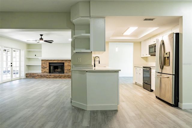 9209 KINGSRIDGE DRIVE, Temple Terrace, FL 33637