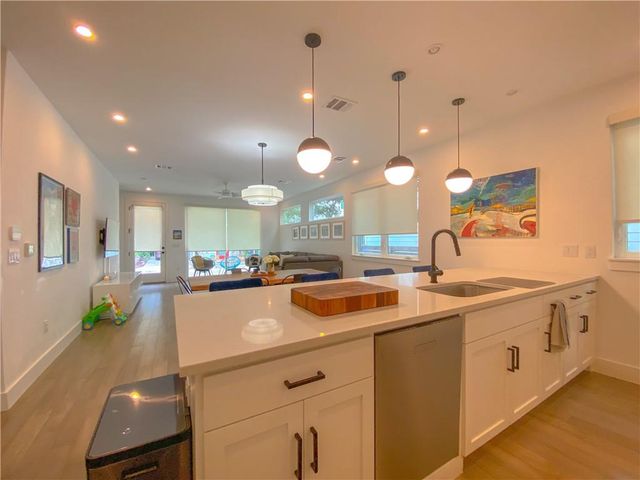 1615 S 2nd ST 6, Austin, TX 78704