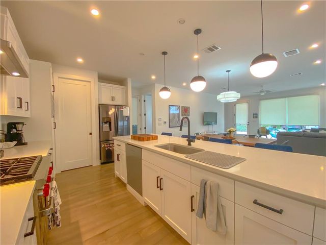 1615 S 2nd ST 6, Austin, TX 78704