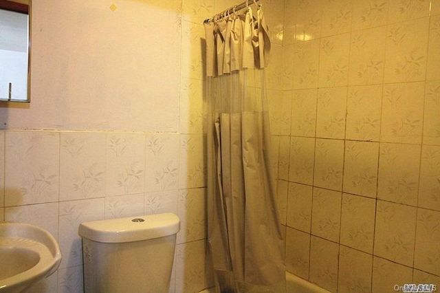 10448 38th Avenue, Corona, NY 11368