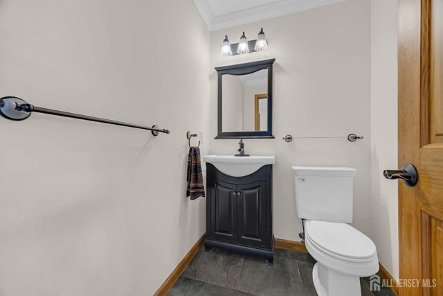 137 Woodland Avenue, Fords, NJ 08863