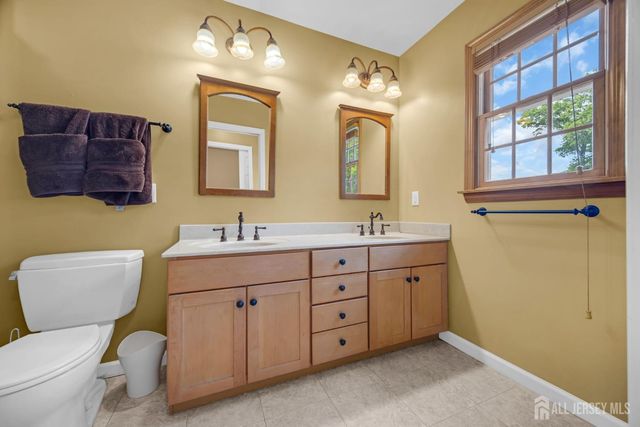 137 Woodland Avenue, Fords, NJ 08863