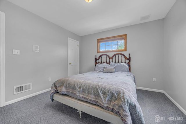 137 Woodland Avenue, Fords, NJ 08863