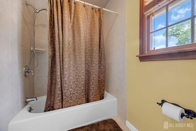 137 Woodland Avenue, Fords, NJ 08863