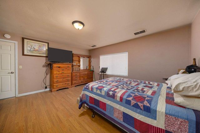 537 S Meza Ct, Linden, CA 95236