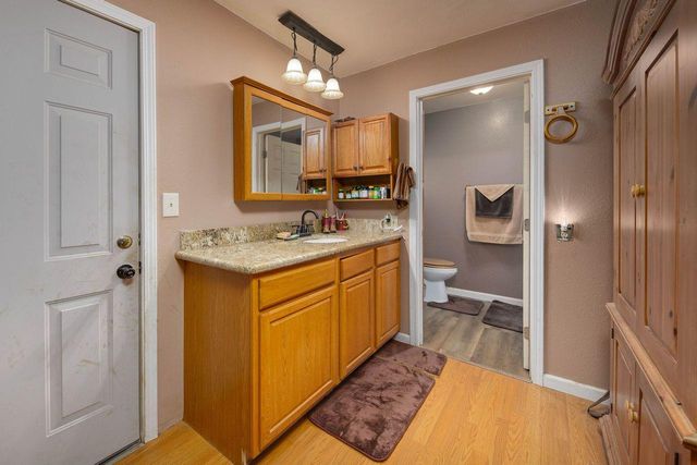 537 S Meza Ct, Linden, CA 95236