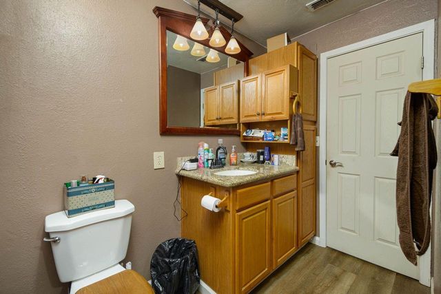 537 S Meza Ct, Linden, CA 95236