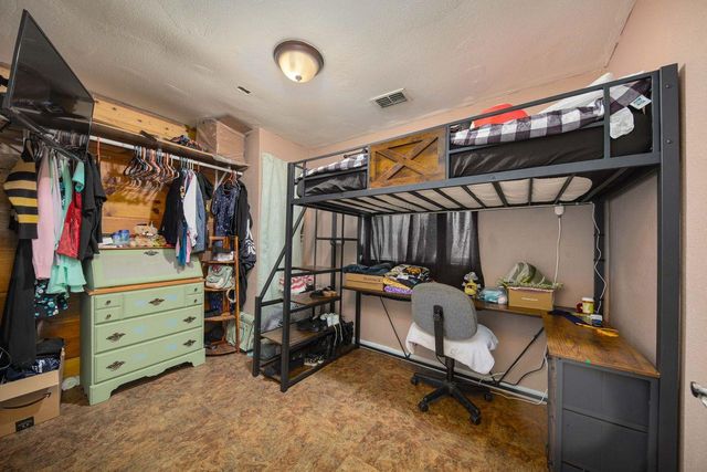 537 S Meza Ct, Linden, CA 95236