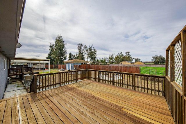 537 S Meza Ct, Linden, CA 95236