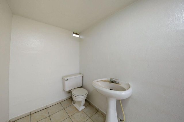 537 S Meza Ct, Linden, CA 95236