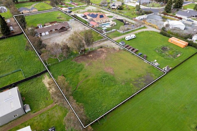 537 S Meza Ct, Linden, CA 95236