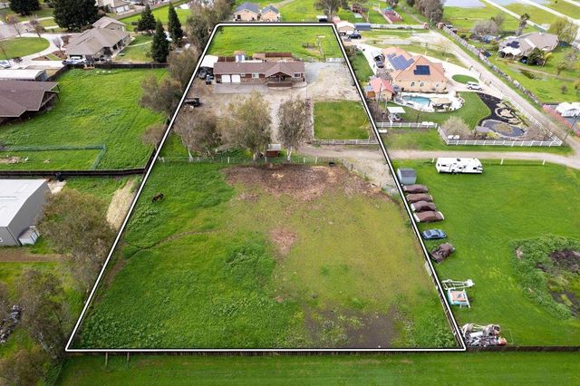 537 S Meza Ct, Linden, CA 95236