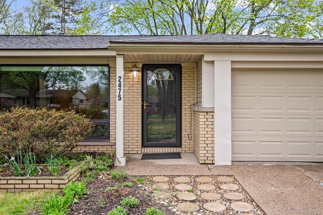 2475 Lafay Drive, West Bloomfield Charter Township, MI 48324