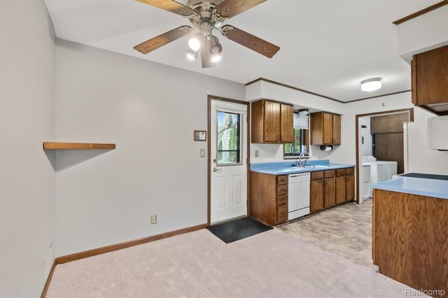 2475 Lafay Drive, West Bloomfield Charter Township, MI 48324