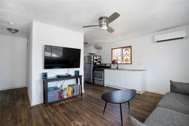 826 Geraghty Avenue, Los Angeles, CA 90063