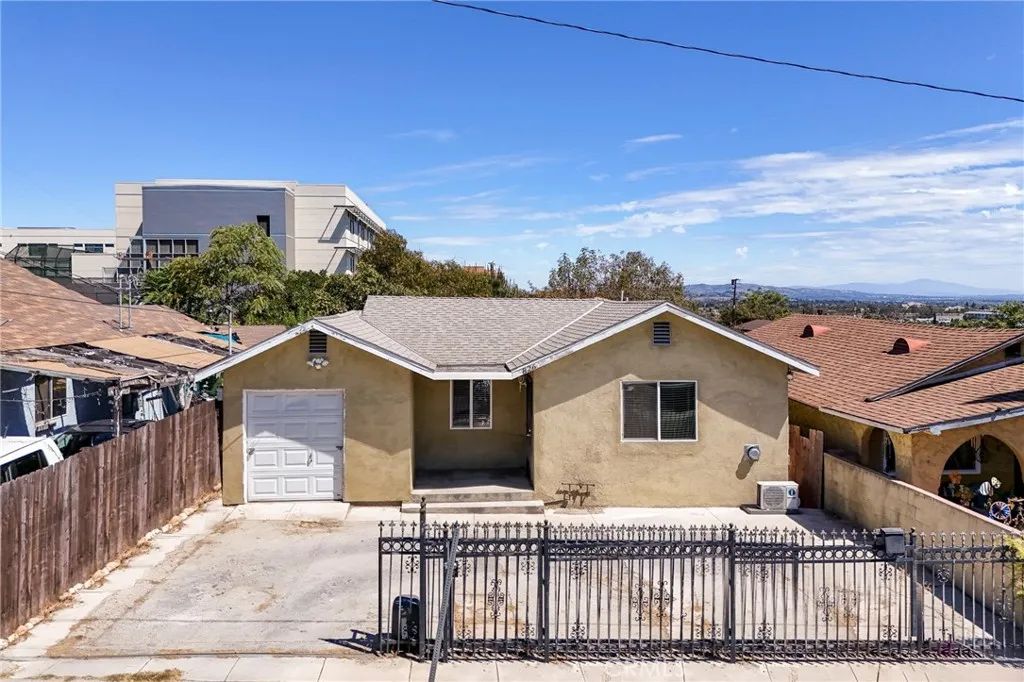 826 Geraghty Avenue, Los Angeles, CA 90063