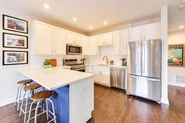 2330 W St Paul Avenue 401, Chicago, IL 60647