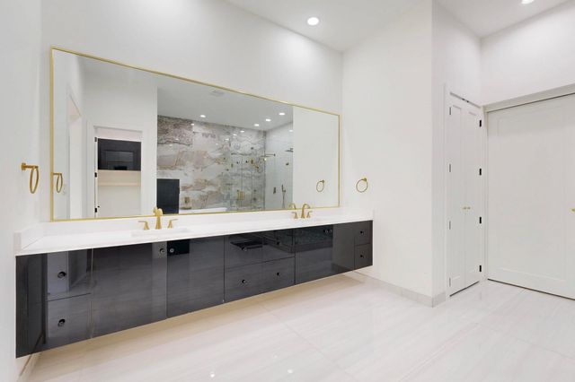 3828 Eaton Drive, Dallas, TX 75220