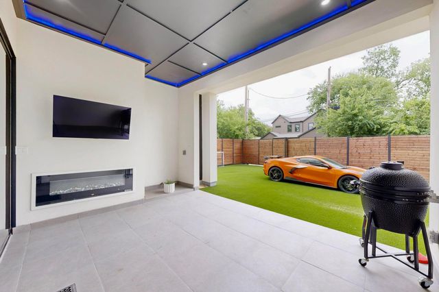 3828 Eaton Drive, Dallas, TX 75220