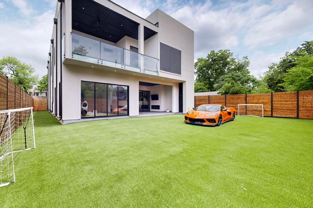 3828 Eaton Drive, Dallas, TX 75220