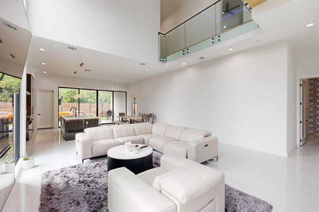 3828 Eaton Drive, Dallas, TX 75220