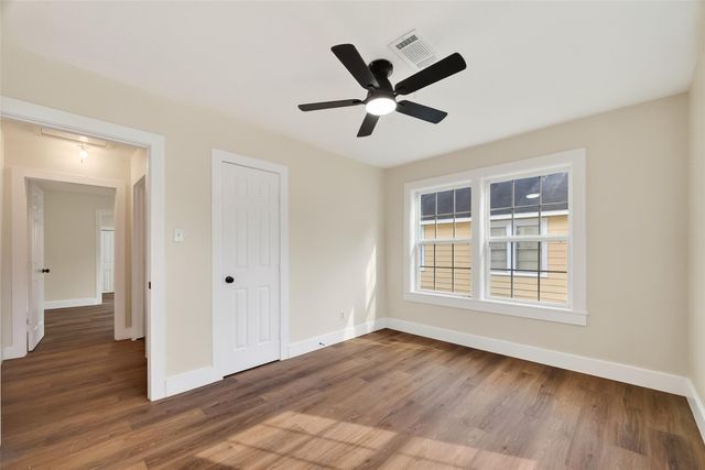 520 E Fayle Street, Baytown, TX 77520