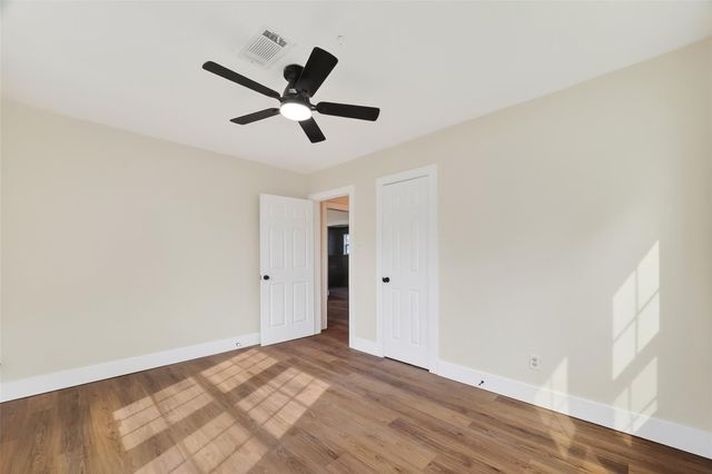 520 E Fayle Street, Baytown, TX 77520