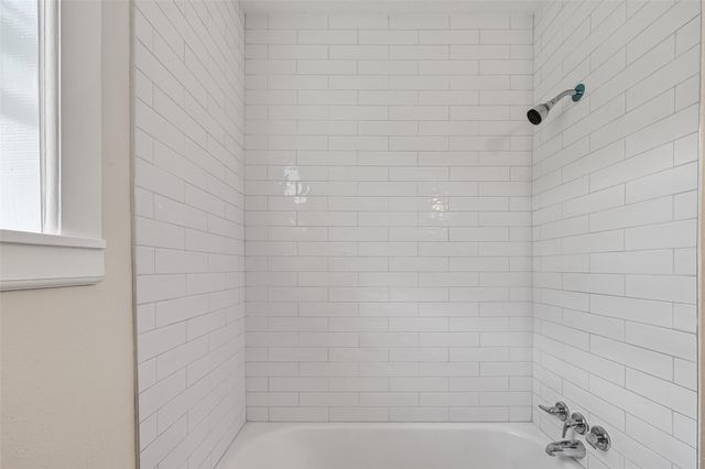 520 E Fayle Street, Baytown, TX 77520