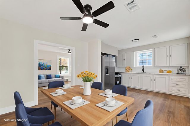 520 E Fayle Street, Baytown, TX 77520