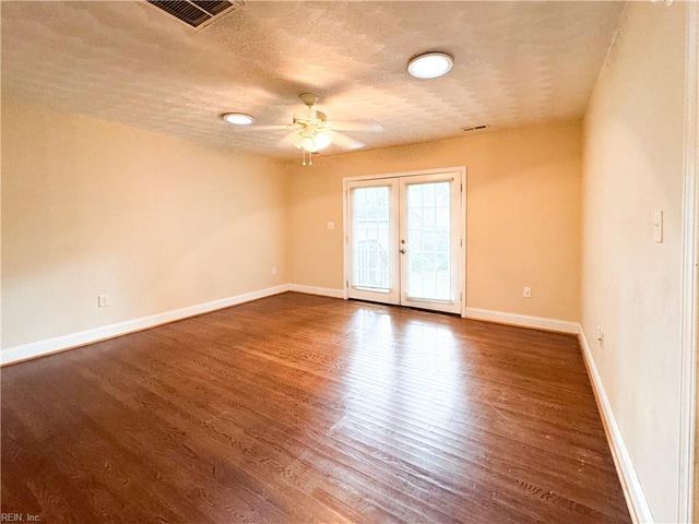409 E Lorengo AVE, Norfolk, VA 23503