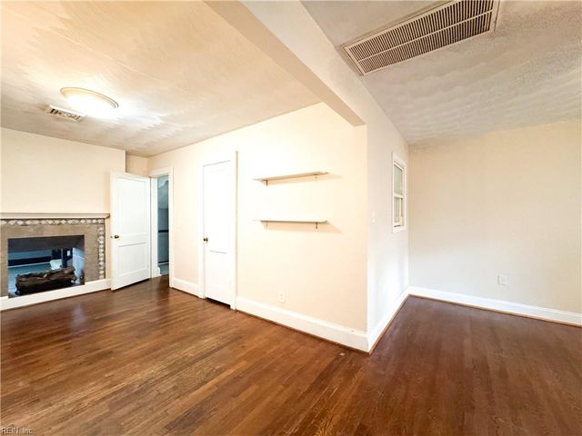 409 E Lorengo AVE, Norfolk, VA 23503