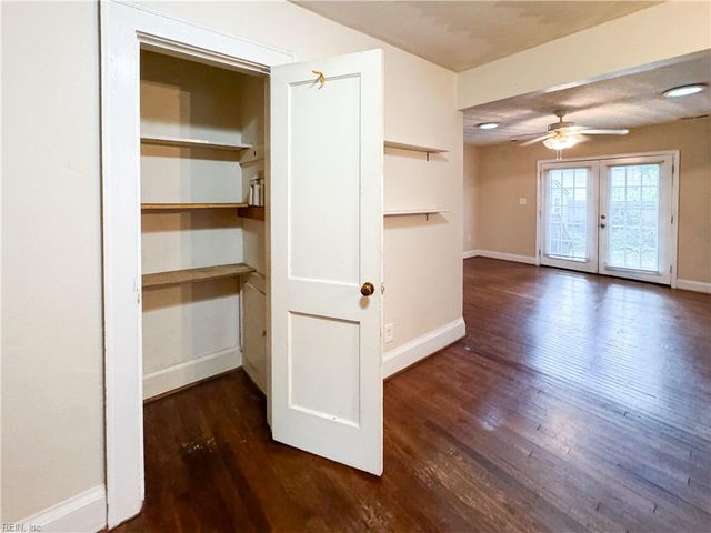 409 E Lorengo AVE, Norfolk, VA 23503