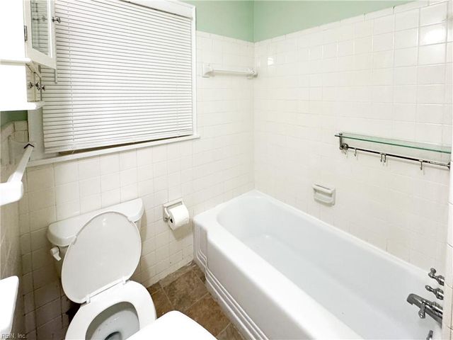 409 E Lorengo AVE, Norfolk, VA 23503