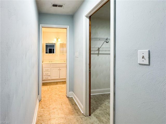 409 E Lorengo AVE, Norfolk, VA 23503
