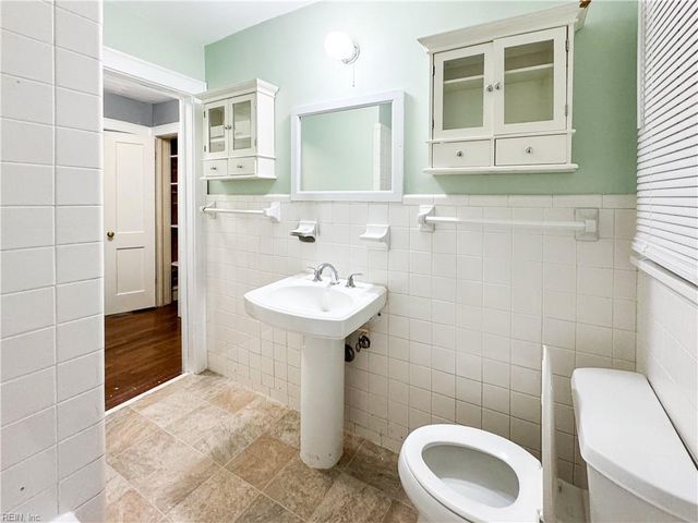 409 E Lorengo AVE, Norfolk, VA 23503