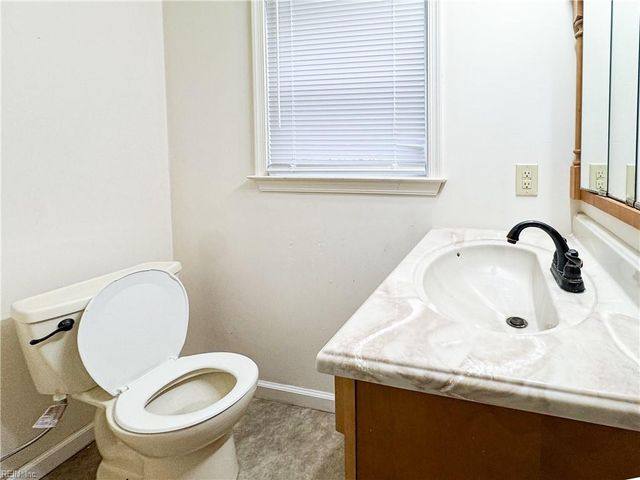 409 E Lorengo AVE, Norfolk, VA 23503