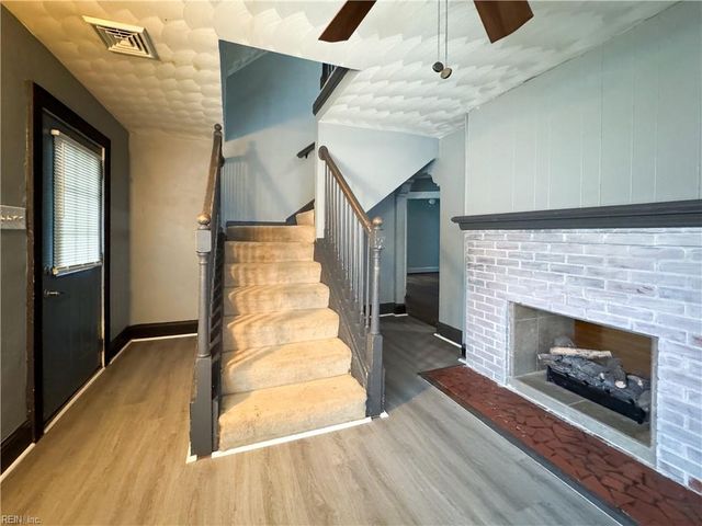 409 E Lorengo AVE, Norfolk, VA 23503