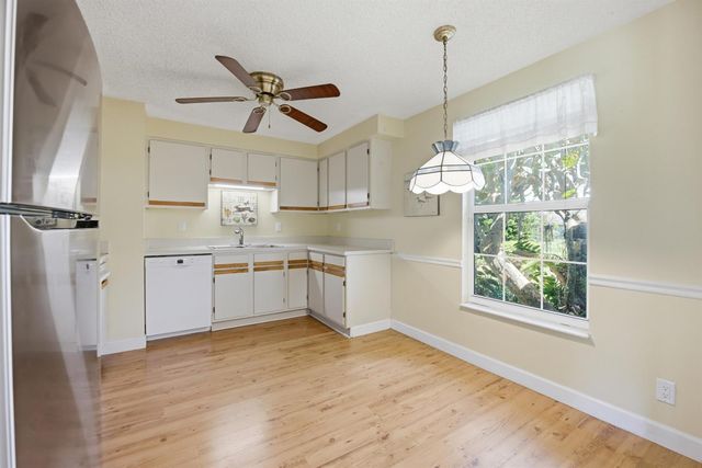 5053 N Saint John Ave Avenue N, Boynton Beach, FL 33472