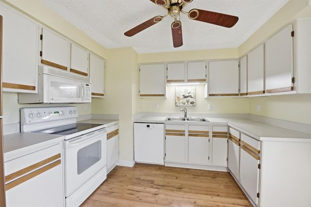 5053 N Saint John Ave Avenue N, Boynton Beach, FL 33472